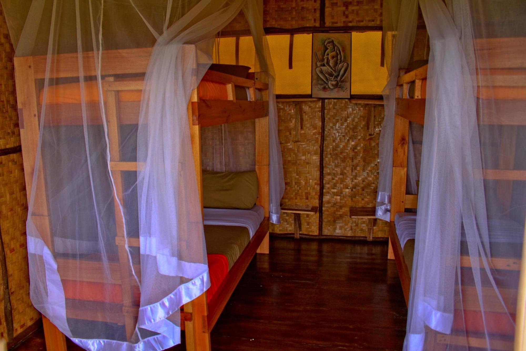 Wild Tracks Overland Camp Kasese Rom bilde